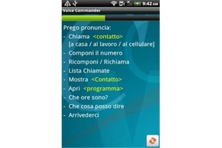 Voice Commander screen with a blue background and a white and green listing in Italian.